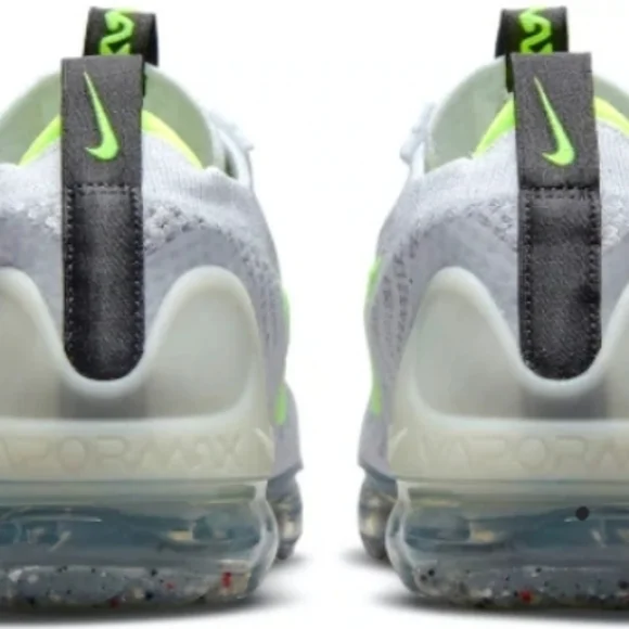 Nike Air VaporMax FlyKnit "Logo Pack" (2021) size (7/M; 8.5/W) - Picture 4 of 4